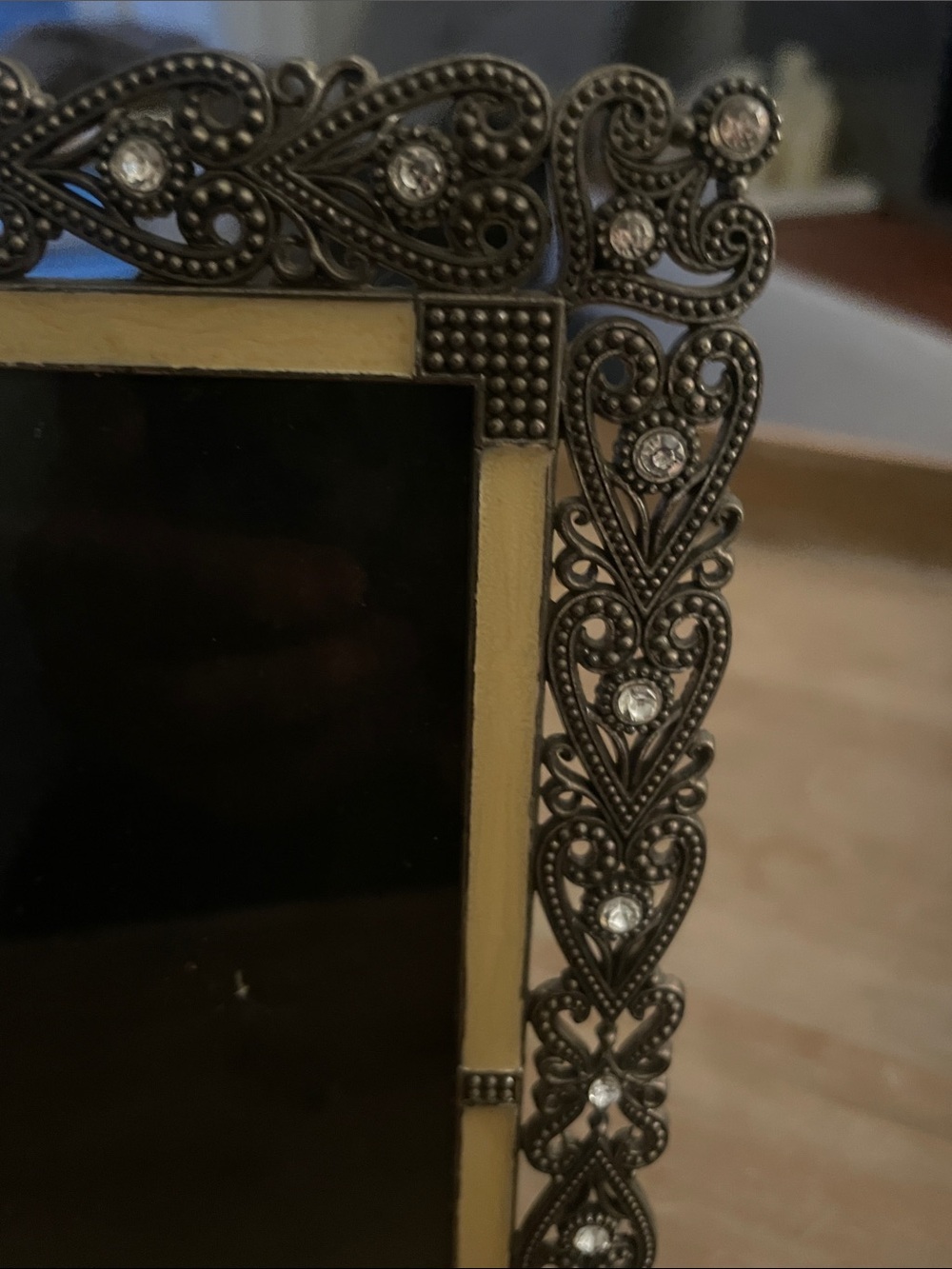 Ornate filagree Bronze Decorative Picture Frame with white rhinestones - Picture 3 of 3